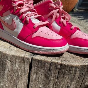 Jordan Kids Sneakers in Pink and White